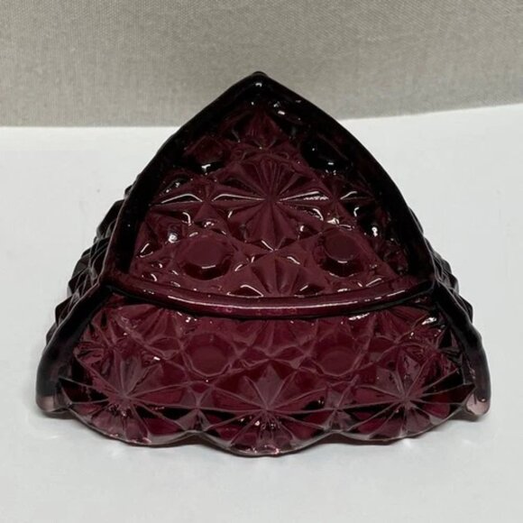 Vintage LG Wright Glass Amethyst Triangular Salt Dip Daisy Button Purple 2.5" - Picture 10 of 12